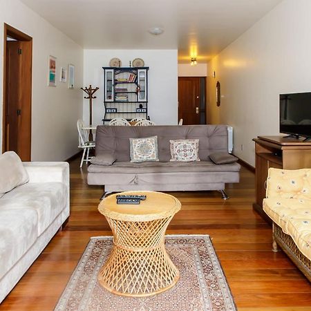 Apartamento Amplo E Aconchegante Na Av Das Hortencias No Centro De 그라마도 외부 사진
